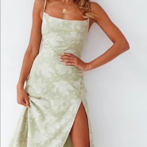 Fortunate One Leora Midi Dress Green size small